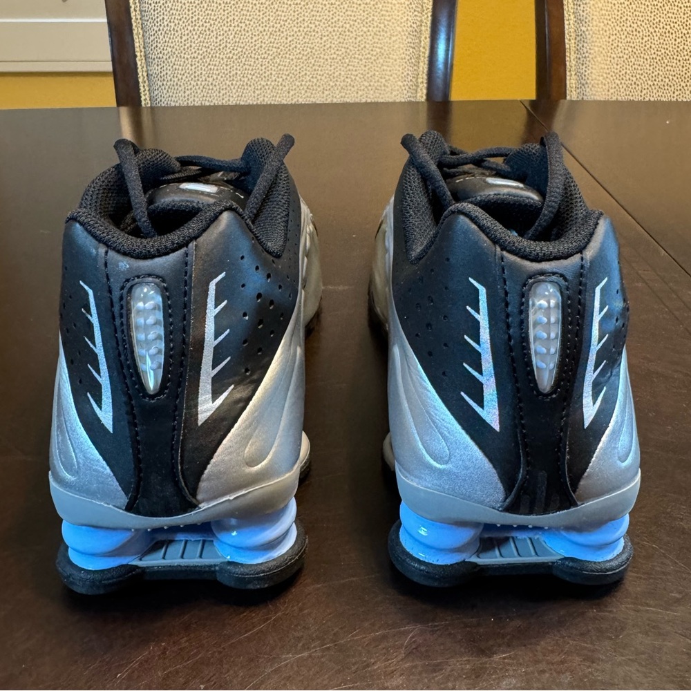 New Nike Shox R4 Silver Black Sneaker Shoes Size US 5.5Y / 7 W - Picture 8 of 12